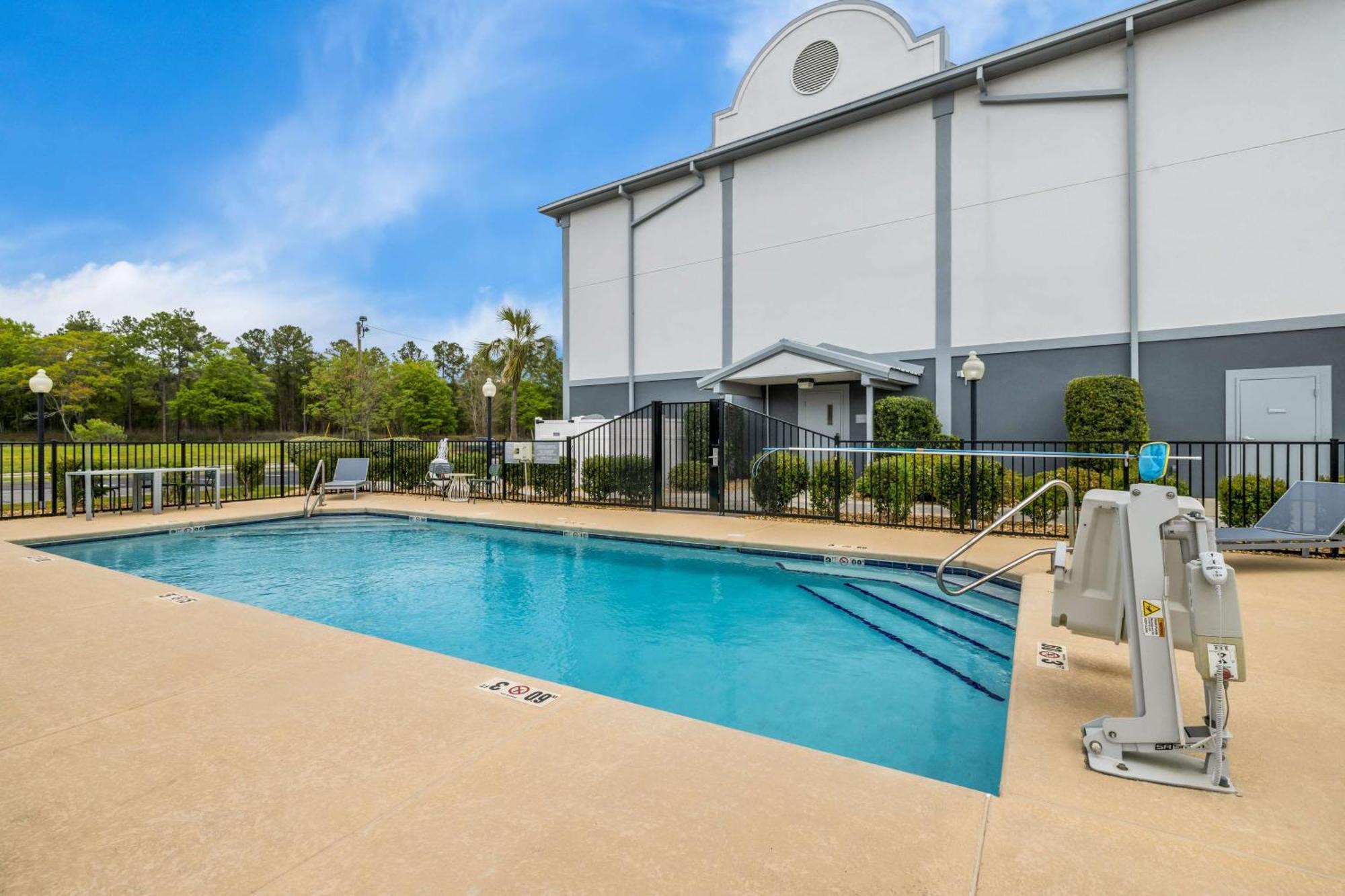 Spark By Hilton Tifton Esterno foto
