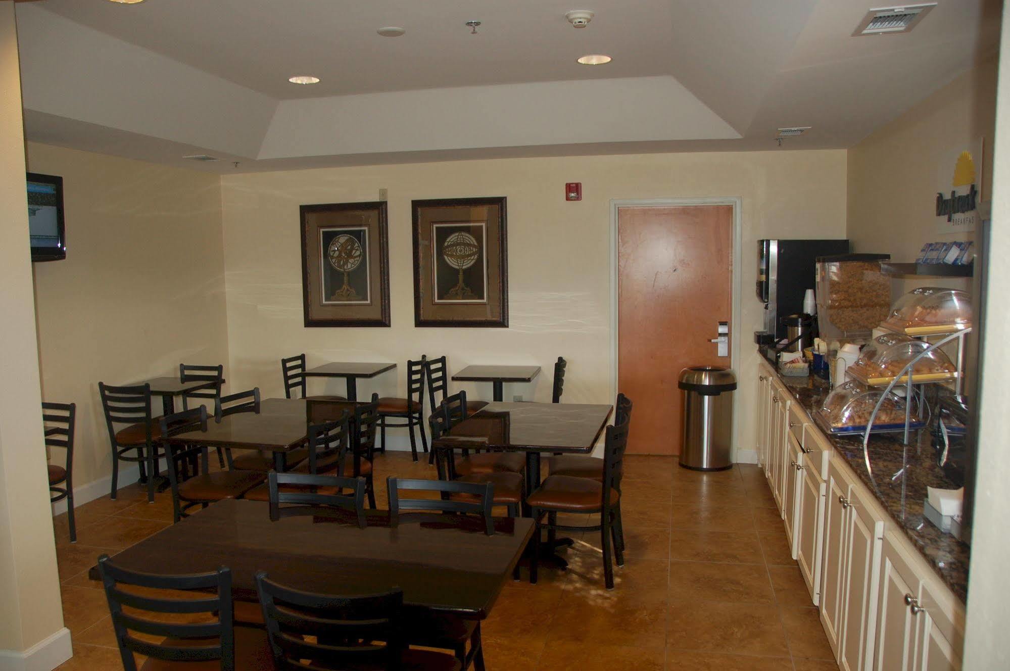 Spark By Hilton Tifton Esterno foto